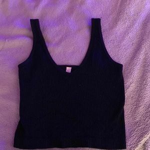 black ripped cropped tank a size xs/s